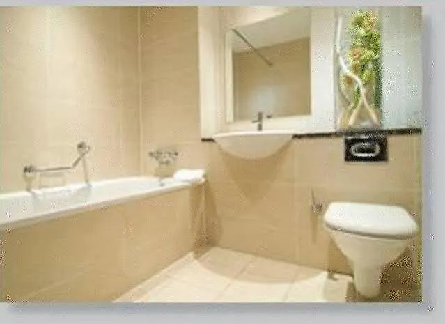The Park Avenue Hotel Belfast 4*,